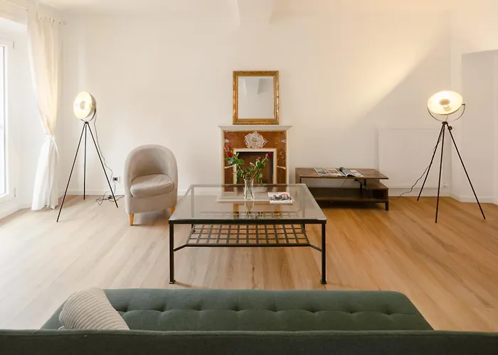 Via Francesco Crispi Private Apartment
